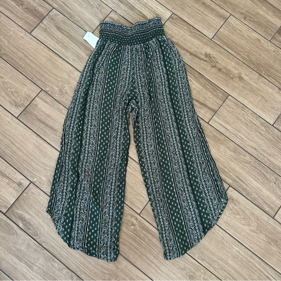 NWT Green Boho Flowy Pants - Picture 6 of 6
